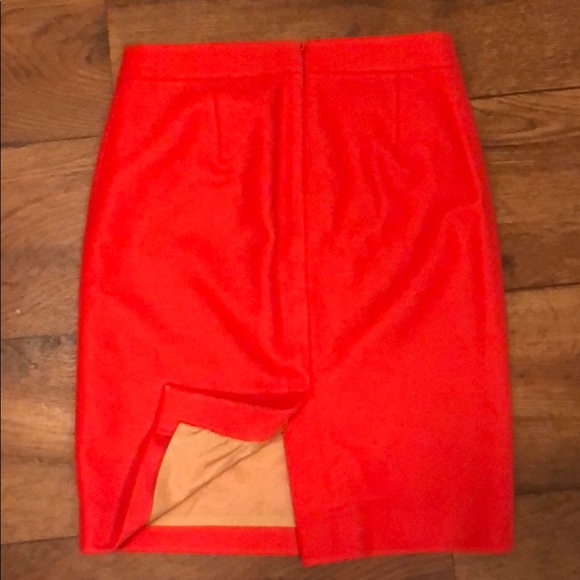 J Crew wool pencil skirt. Size 00. Never worn! - Picture 2 of 3
